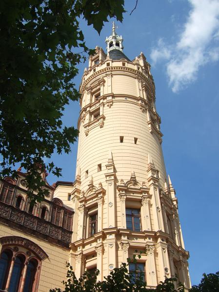 2009-08- (35).JPG - Der Hauptturm des Schlosses